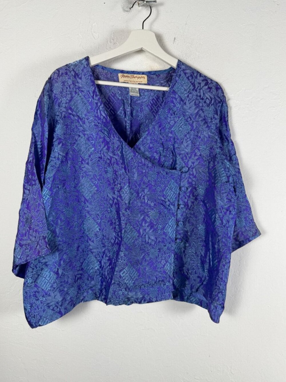 Vintage Norm Thompson Women’s Purple Blue Silk Blend Jacquard Wrap Top Blouse XL